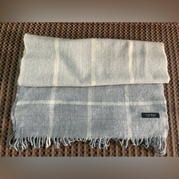 Lauren Ralph Lauren Other - Lauren Ralph Lauren cream/grey woollen scarf. Size medium. Used